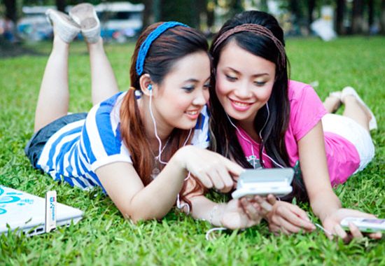 Thứ 6 vui vẻ tặng 50% giá trị thẻ nạp thuê bao Vinaphone ngày 6/10/2017